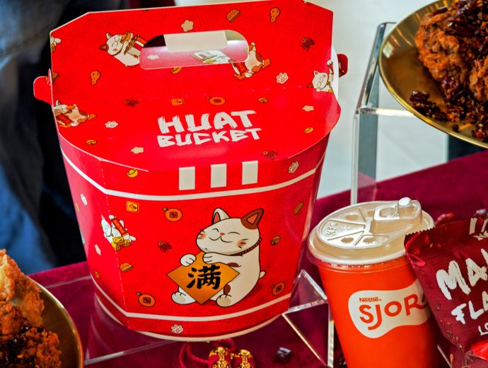 KFC Singapore CNY 2026 - Huat Bucket | SUPERADRIANME.com KFC Singapore CNY 2026 - Huat Bucket