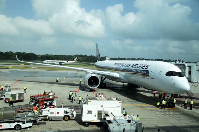 Singapore-Airlines-first-A350-900-Lands-At-Changi-Airport-09IMG_6076 | SUPERADRIANME.com Singapore Airlines first A350-900 lands in Changi Airport in 2016