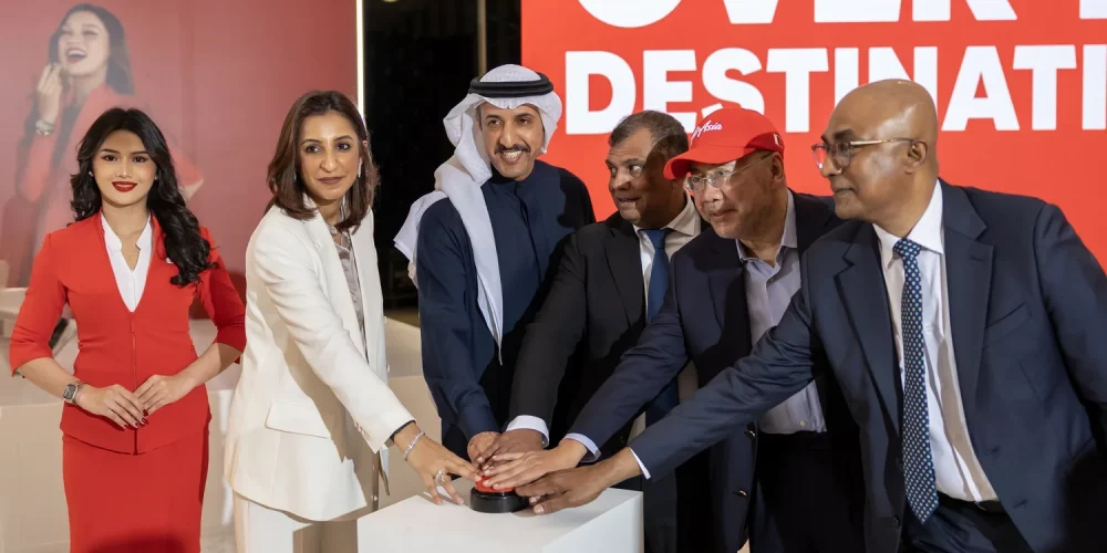 AirAsia X London via Bahrain | SUPERADRIANME.com Photo caption: (L-R) Bo Lingam, Group CEO of AirAsia X; Tony Fernandes, Group CEO of Capital A and Co-founder of AirAsia; His Excellency Dr Sheikh Abdullah bin Ahmed Al Khalifa, Minister of Transportation and Telecommunications, Kingdom of Bahrain; Her Excellency Noor Alkhualif, Minister of Sustainable Development and Chief Executive of the Bahrain Economic Development Board and Datuk Kamarudin Meranun, Executive Chairman of Capital A and Co-Founder of AirAsia