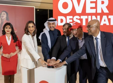 Photo caption: (L-R) Bo Lingam, Group CEO of AirAsia X; Tony Fernandes, Group CEO of Capital A and Co-founder of AirAsia; His Excellency Dr Sheikh Abdullah bin Ahmed Al Khalifa, Minister of Transportation and Telecommunications, Kingdom of Bahrain; Her Excellency Noor Alkhualif, Minister of Sustainable Development and Chief Executive of the Bahrain Economic Development Board and Datuk Kamarudin Meranun, Executive Chairman of Capital A and Co-Founder of AirAsia