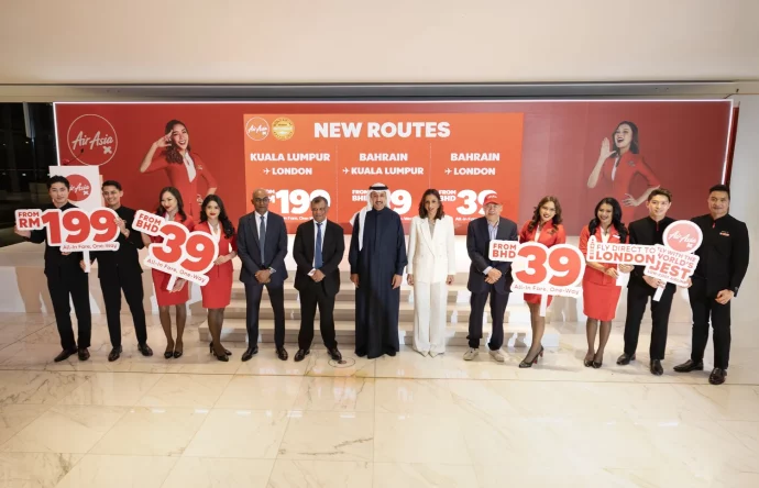 AirAsia Kuala Lumpur - Bahrain - London | SUPERADRIANME.com Photo caption: (L-R) Bo Lingam, Group CEO of AirAsia X; Tony Fernandes, Group CEO of Capital A and Co-founder of AirAsia; His Excellency Dr Sheikh Abdullah bin Ahmed Al Khalifa, Minister of Transportation and Telecommunications, Kingdom of Bahrain; Her Excellency Noor Alkhualif, Minister of Sustainable Development and Chief Executive of the Bahrain Economic Development Board and Datuk Kamarudin Meranun, Executive Chairman of Capital A and Co-Founder of AirAsia