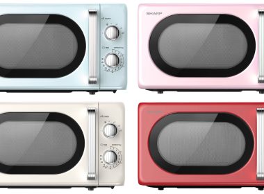 SHARP's retro-styled Solo Microwave Oven (R-20SR)