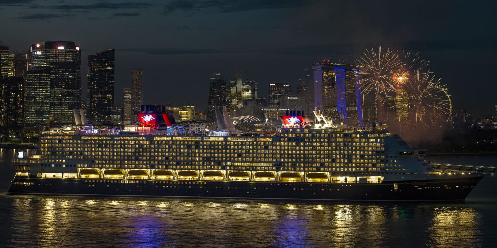 Disney Adventure arrives in Singapore (Disney Cruise Line photo) | SUPERADRIANME.com Disney Adventure arrives in Singapore (Disney Cruise Line photo)
