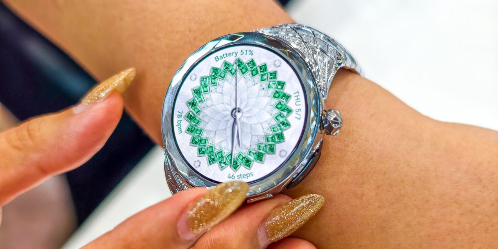 Huawei partnered with jewellery designer Francesca Amfitheatrof to create the HUAWEI WATCH ULTIMATE DESIGN Spring Edition 2026 -6887 | SUPERADRIANME.com Huawei partnered with jewellery designer Francesca Amfitheatrof to create the HUAWEI WATCH ULTIMATE DESIGN Spring 2026