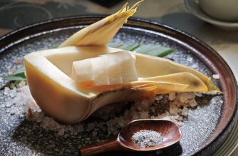 Si Chuan Dou Hua Fresh Bamboo Shoot with Oriental Beauty Tea Salt