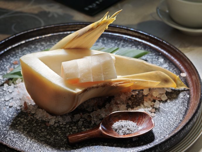 Si Chuan Dou Hua Fresh Bamboo Shoot with Oriental Beauty Tea Salt