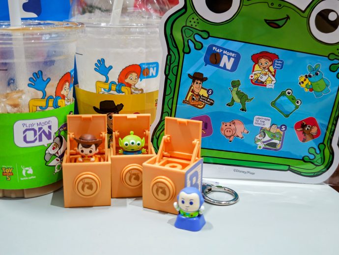 luckin Coffee x Toy Story 5 