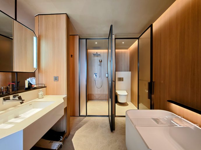 Bath room in Anaya Lanxi Hotel in Changli County, Qinhuangdao, Hebei Province China 