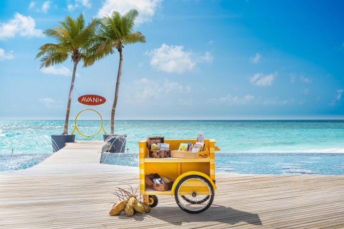 Avani+ Fares Maldives Resort - Avani Book Club Cart Skipjack Pool Bar 