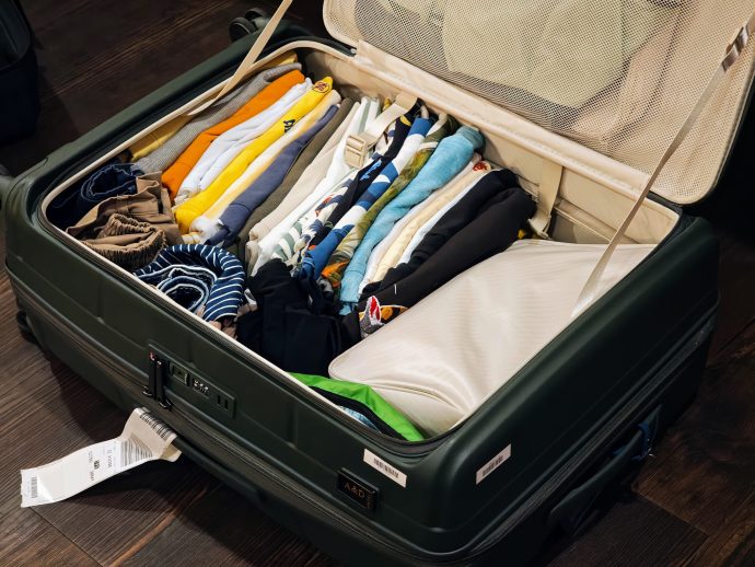 The 75cm Samsonite Paralux check-in luggage packed as a main wardrobe. | SUPERADRIANME.com The 75cm Samsonite Paralux check-in luggage packed as a main wardrobe.