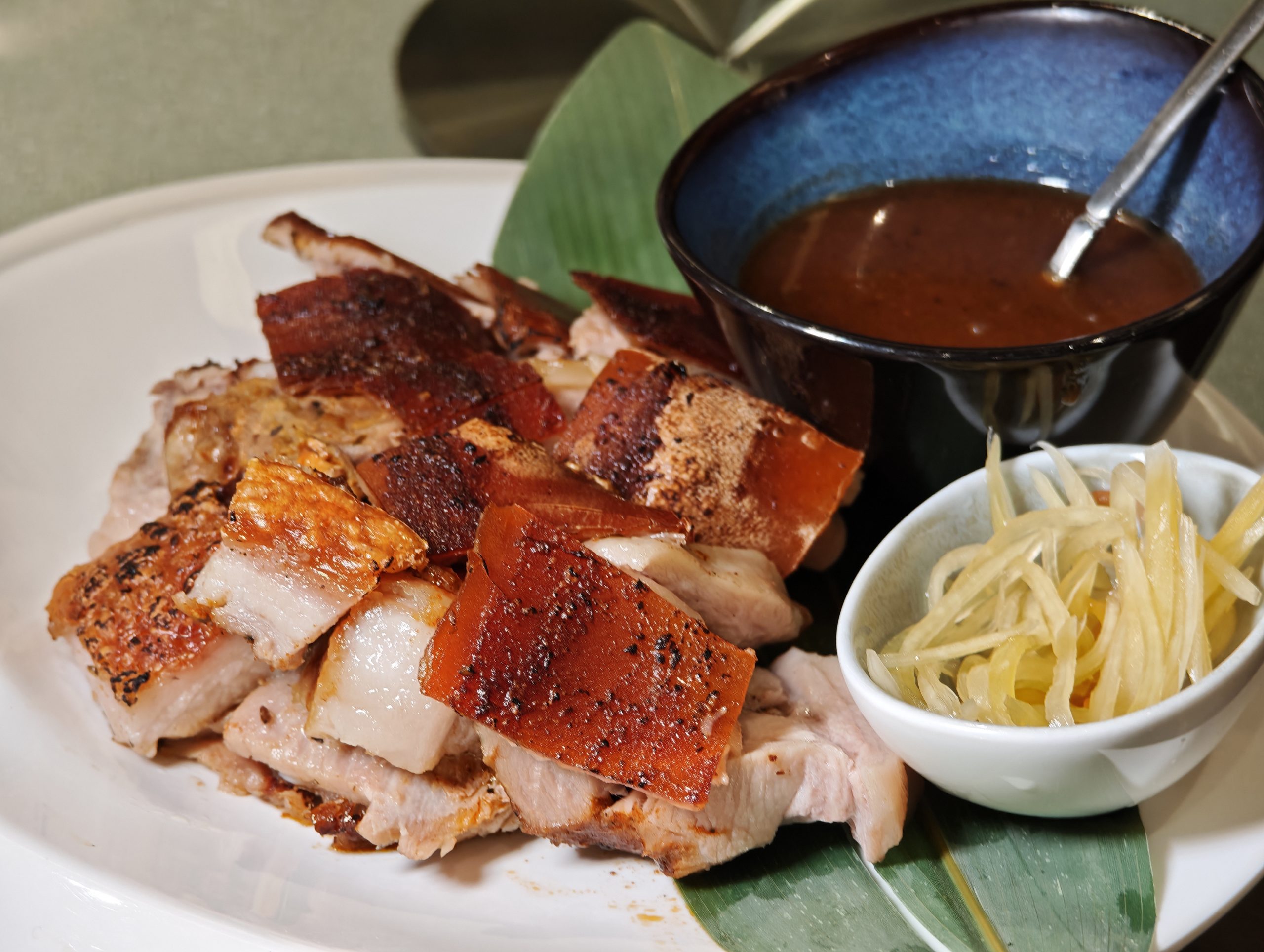 Lechon Roast Pork for the weekends at Yue @ Aloft Singapore | SUPERADRIANME.com Lechon Roast Pork for the weekends at Yue @ Aloft Singapore