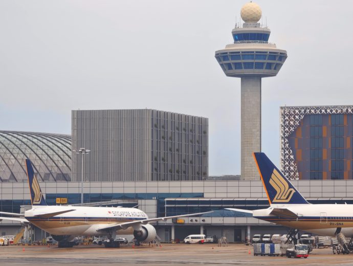 Changi Airport main terminals with aerobridge