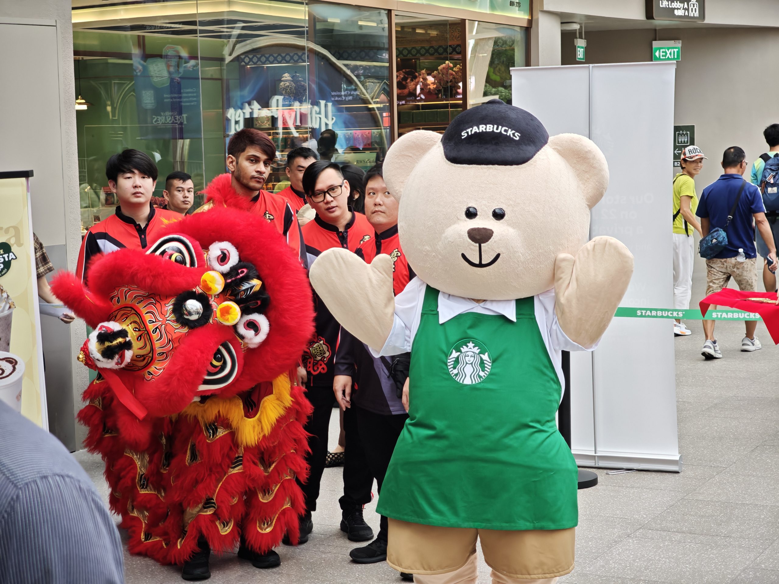 IMG_20260722_121615 | SUPERADRIANME.com Starbucks Bearista mascot and Lion Dance at Starbucks WEAVE at Resorts World Sentosa official opening on 22 July 2026 (SUPERADRIANME photo)