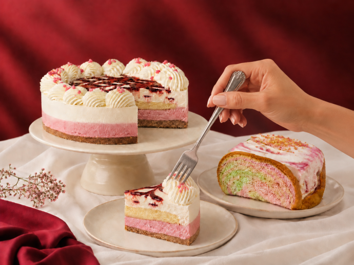 Cat the Fiddle - Raspberry Ripple Cheesecake_1 | SUPERADRIANME.com