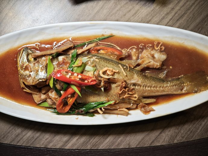 Whole yellow croaker braised in soy sauce with spring onion and chilli | SUPERADRIANME.com Whole yellow croaker braised in soy sauce with spring onion and chilli