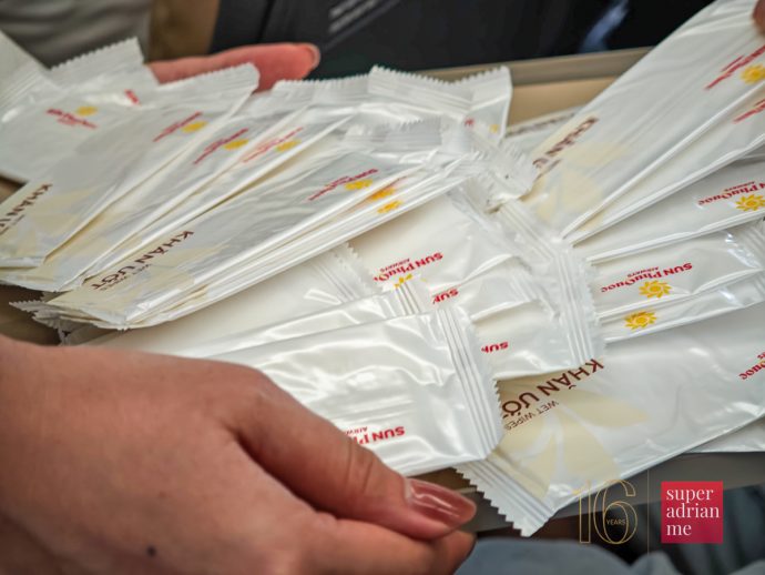 SUPERADRIANME - SUN PHUQUOC AIRWAYS - SINPQC Inaugural 25 July 2026-145111 | SUPERADRIANME.com Wet napkins given out after take off onboard Sun PhuQuoc Airways