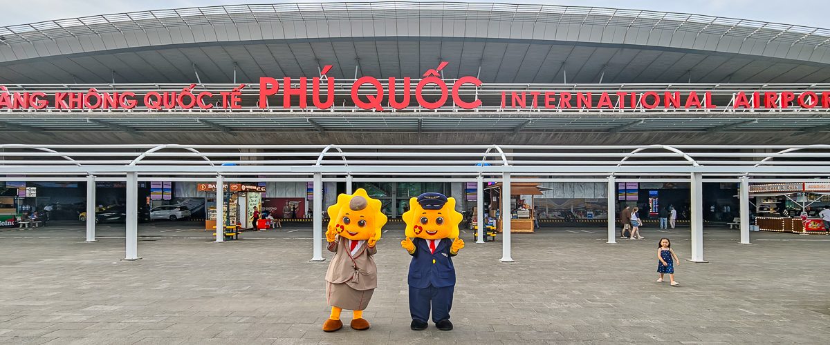 SUPERADRIANME - SUN PHUQUOC AIRWAYS - SINPQC Inaugural 25 July 2026-163855 | SUPERADRIANME.com Sun PhuQuoc Airways mascots at Phu Quoc International Airport on 25 July 2026