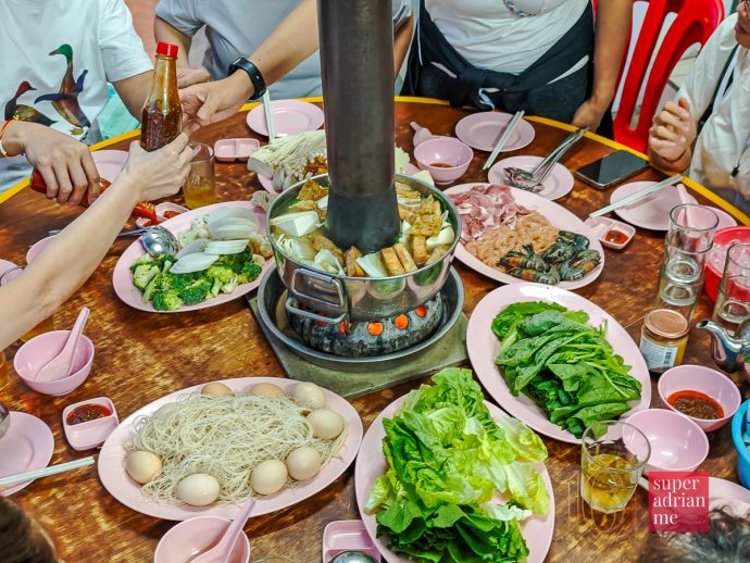 SUPERADRIANME - ZENXIN ORGANIC FARM TOUR - July 2026 -193922 | SUPERADRIANME.com Steamboat with fresh vegetables from Zenxin Organic Farms in Cameron Highlands